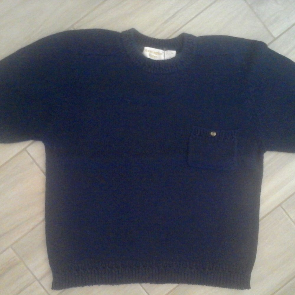 Huntington Ridge Navy Blue Short Sleeve Pullover Sweater. Size M